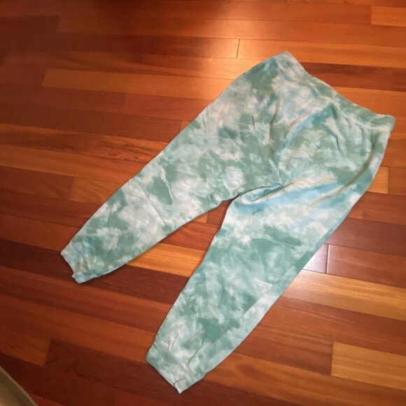 Old Navy Tie Dye Cloud Joggers size Medium - Picture 5 of 5
